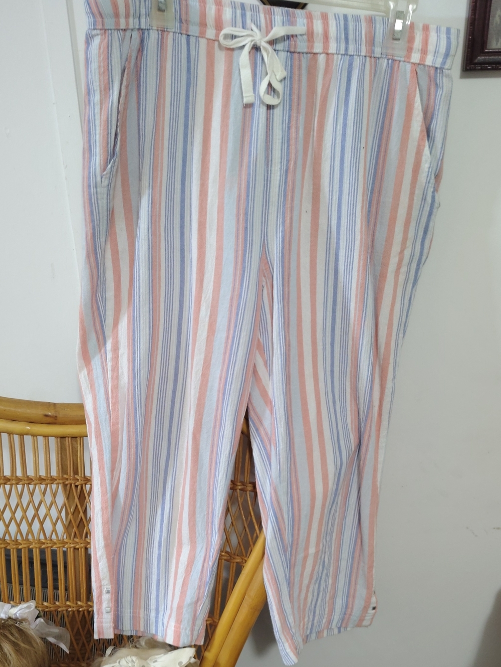 Emily Daniels Capris in Peach & Blue
